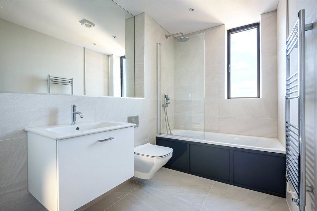 Property photo 3 of 5 Bathroom