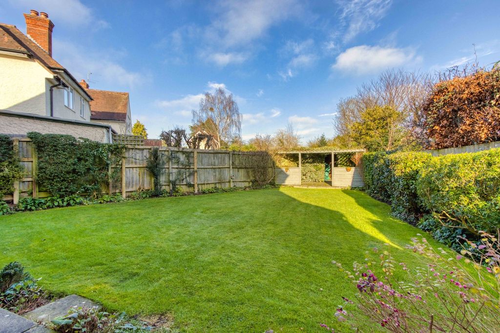 Property photo 2 of 15 Manor Road (8)
