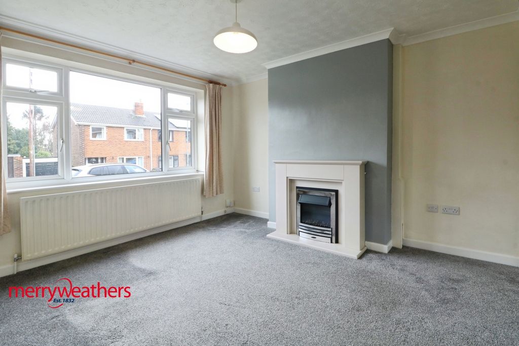 Property photo 2 of 16 Lounge