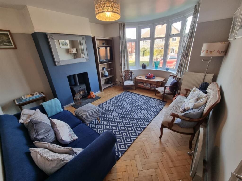 Property photo 2 of 14 Broadway Lounf