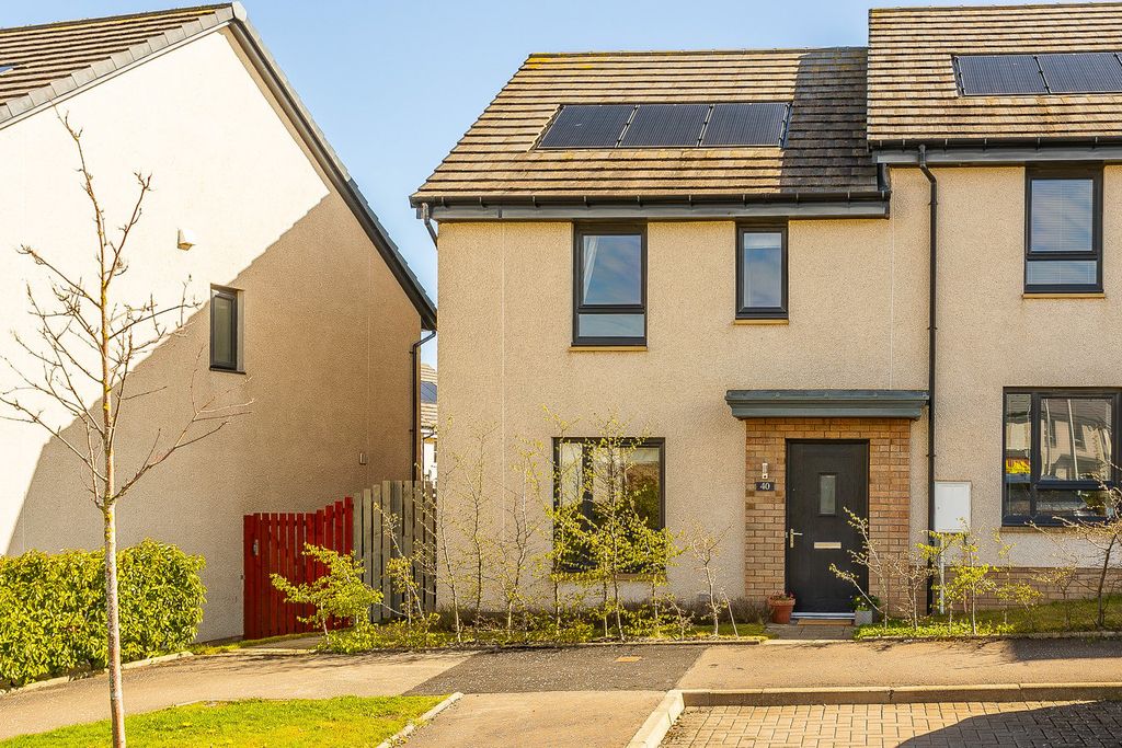 Property photo 1 of 29