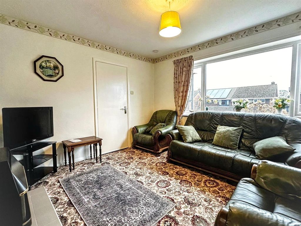 Property photo 3 of 23 Living Room