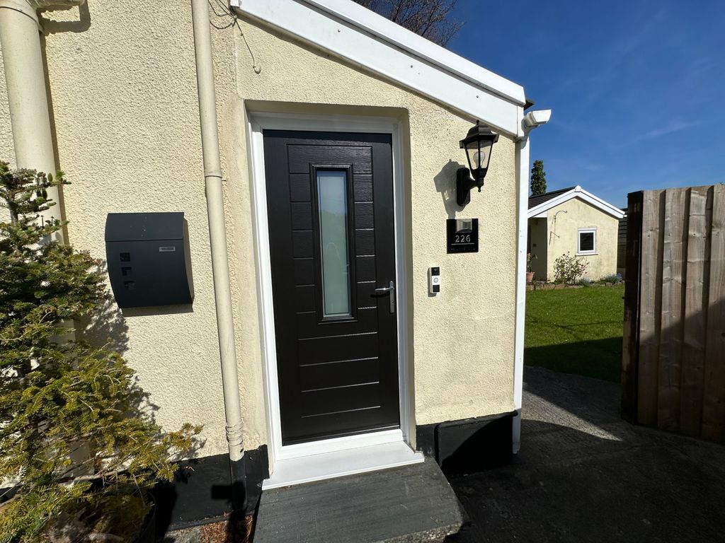 Property photo 2 of 47