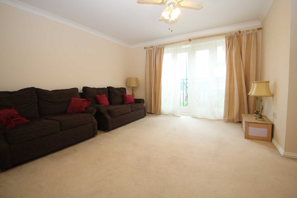 Property photo 2 of 8 Photo