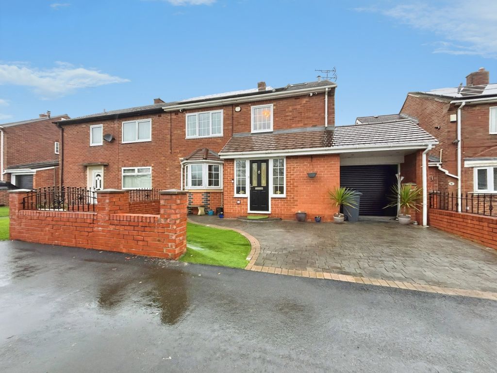 Property photo 2 of 43 4853221