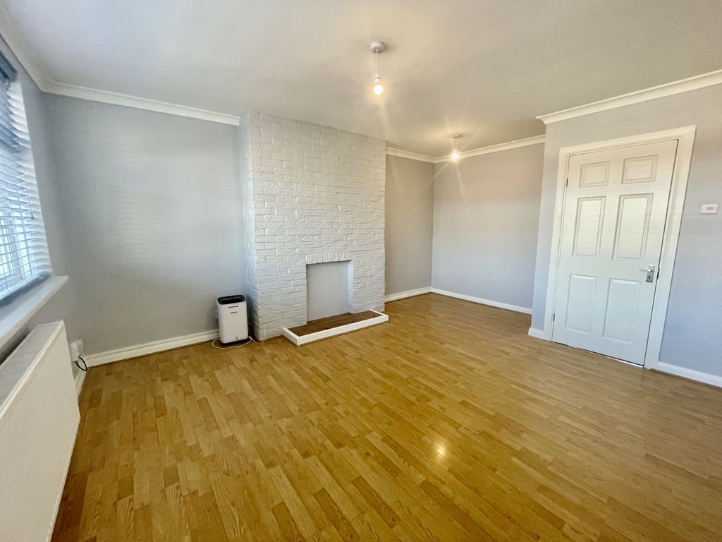 Property photo 2 of 5 Gallery