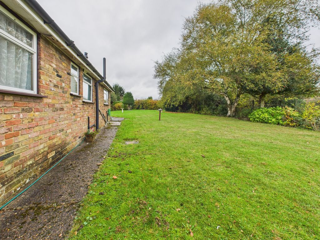 Property photo 3 of 14 Garden