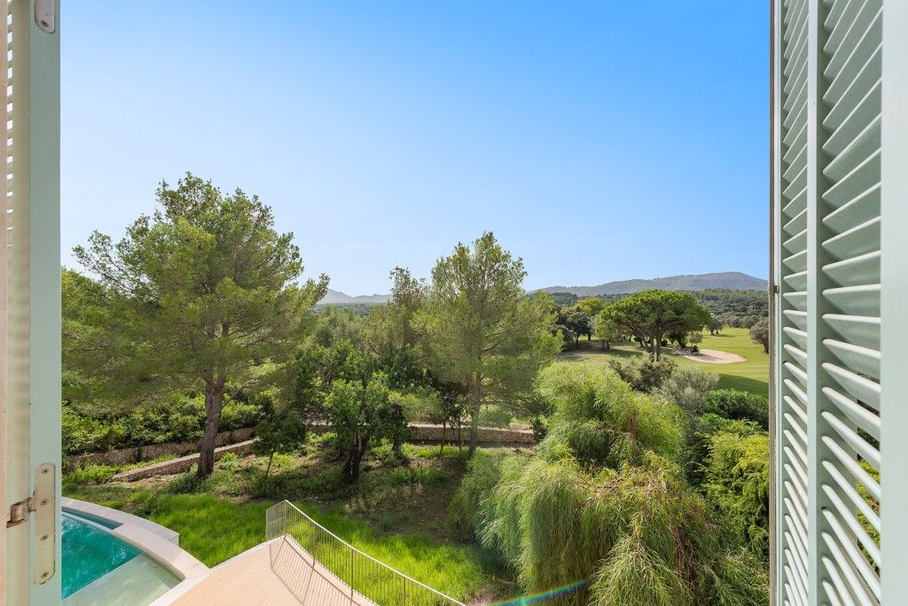 Property photo 3 of 20 View