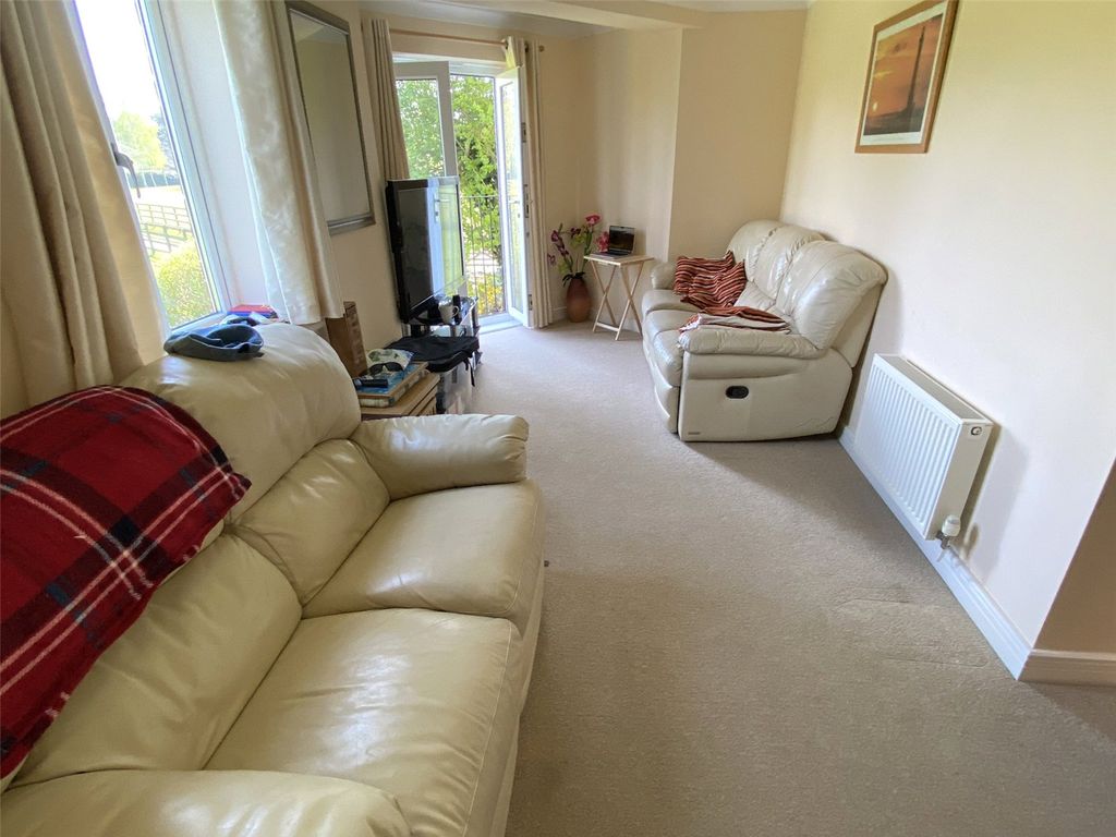 Property photo 3 of 12 Picture No. 05
