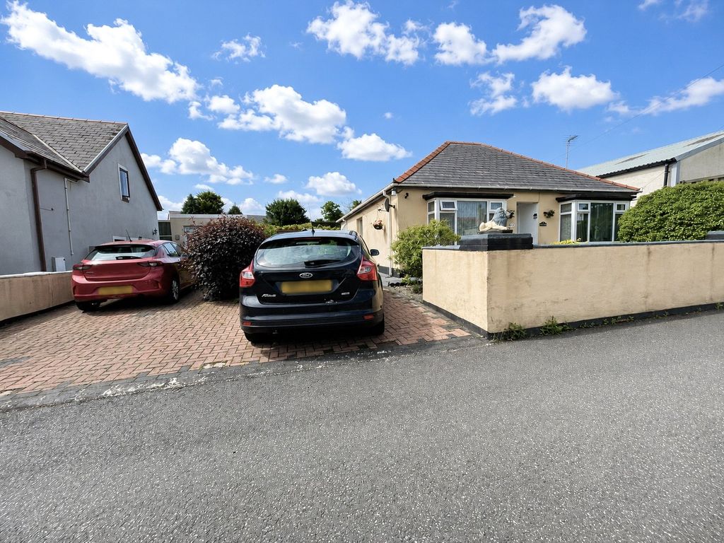 Property photo 1 of 19 Picture No. 13