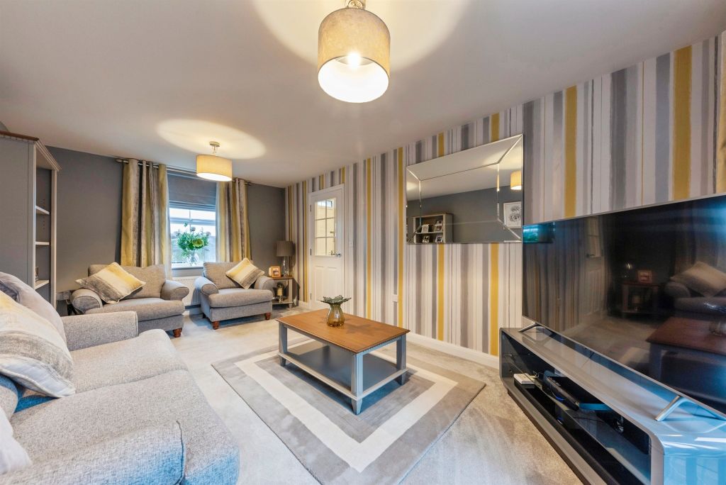 Property photo 2 of 21