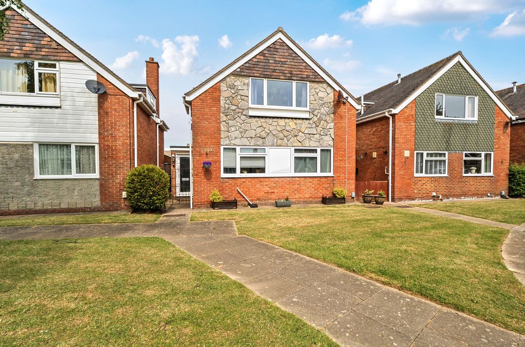 Property photo 1 of 12 1453752-22-69F21A...