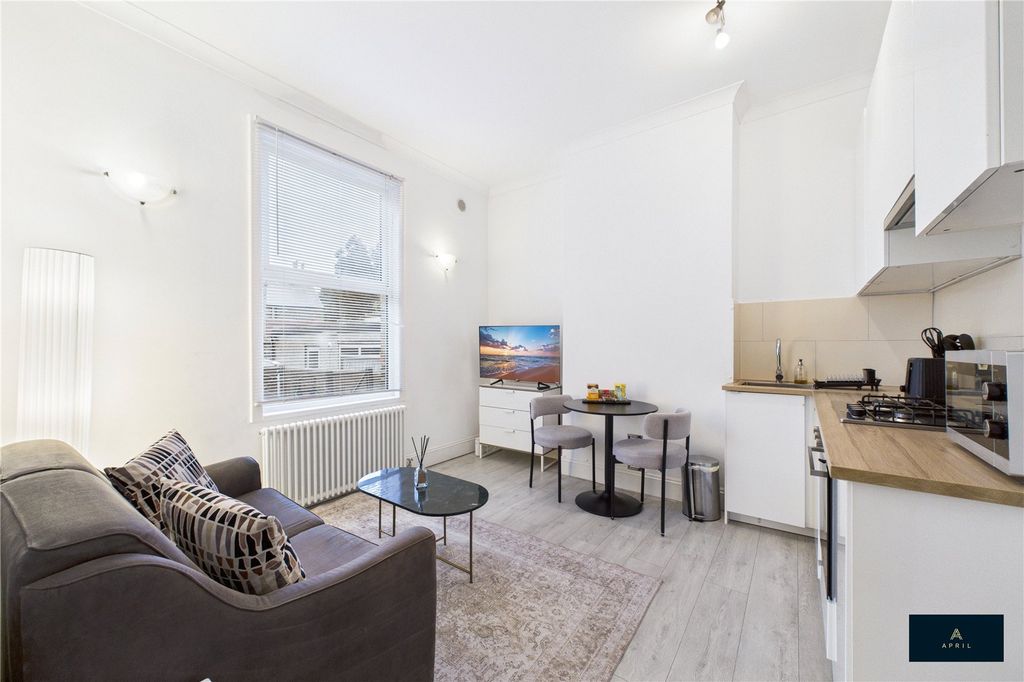 Property photo 2 of 24 Picture No. 31