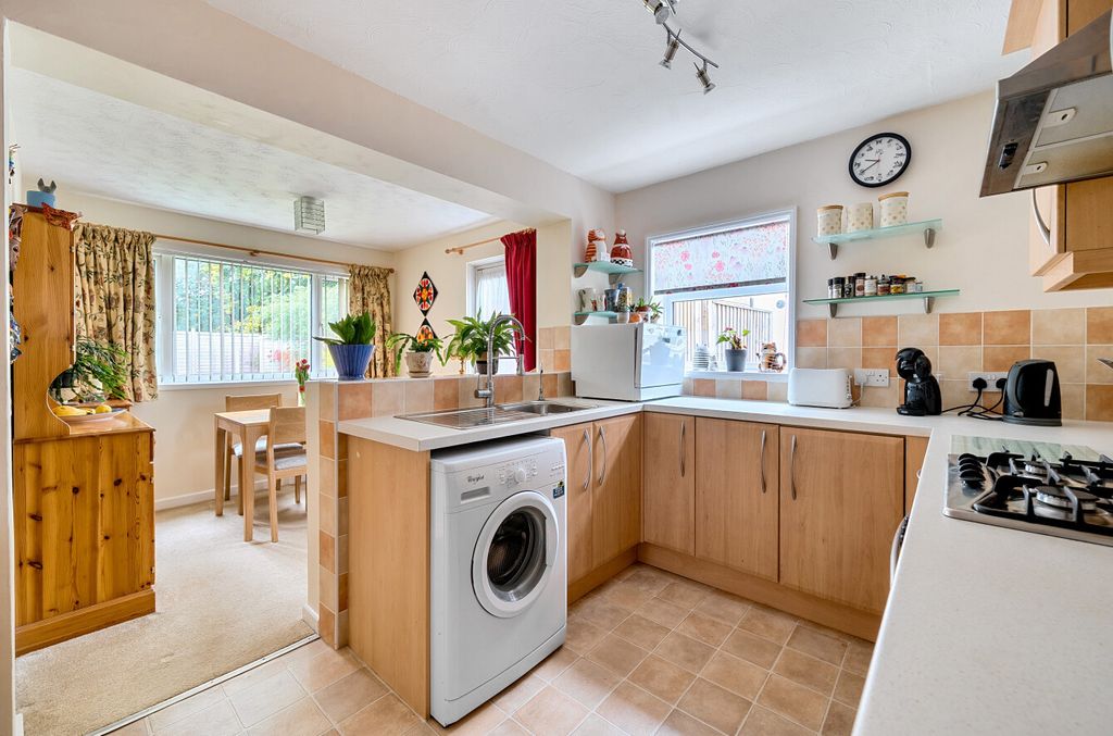 Property photo 3 of 12 1365670-15-68Ecbf...