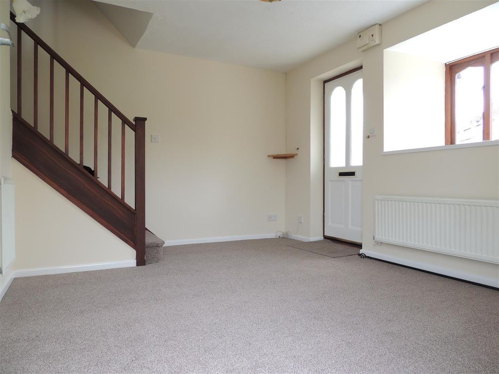 Property photo 2 of 12 Lounge