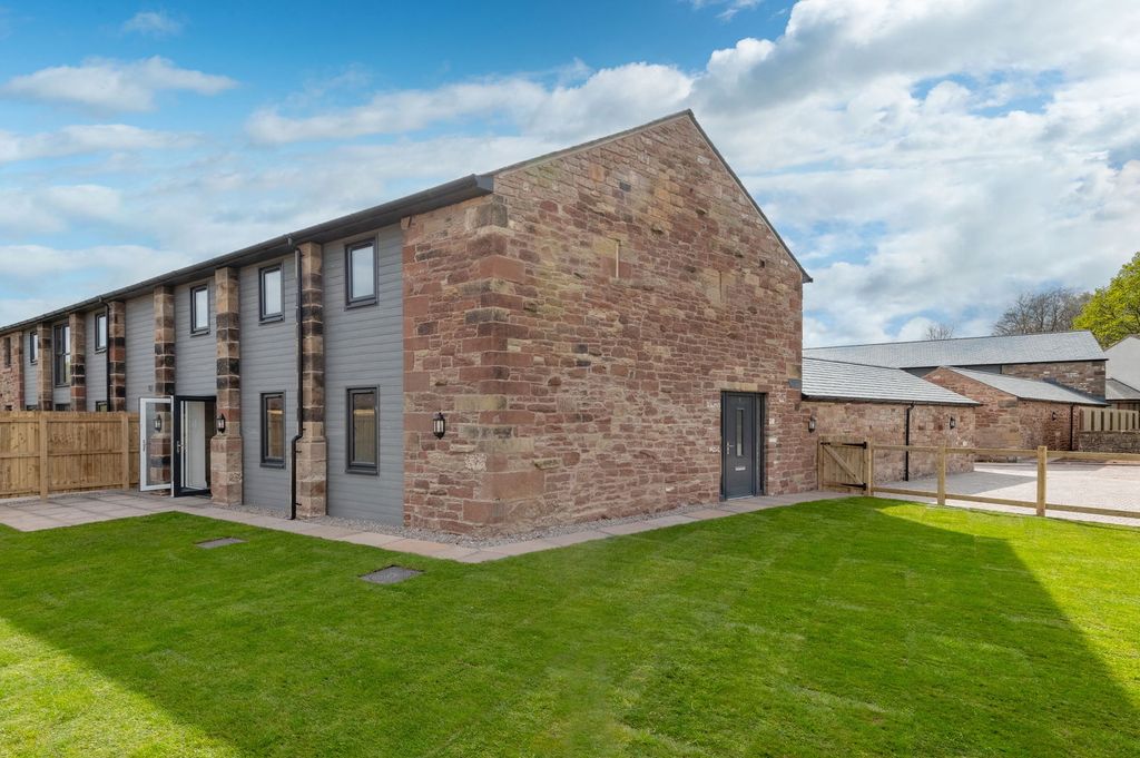 Property photo 1 of 26