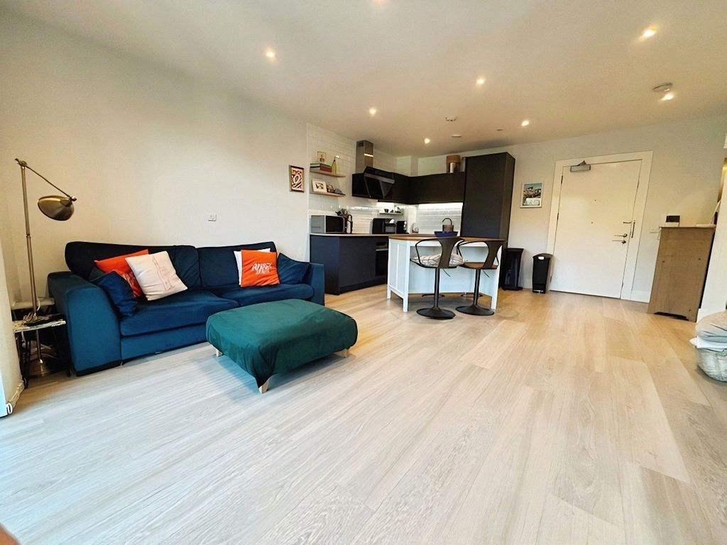 Property photo 2 of 33 Picture No. 37