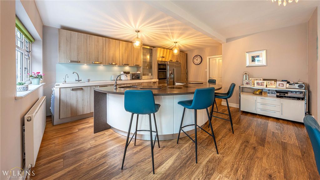 Property photo 3 of 40 Picture No. 44