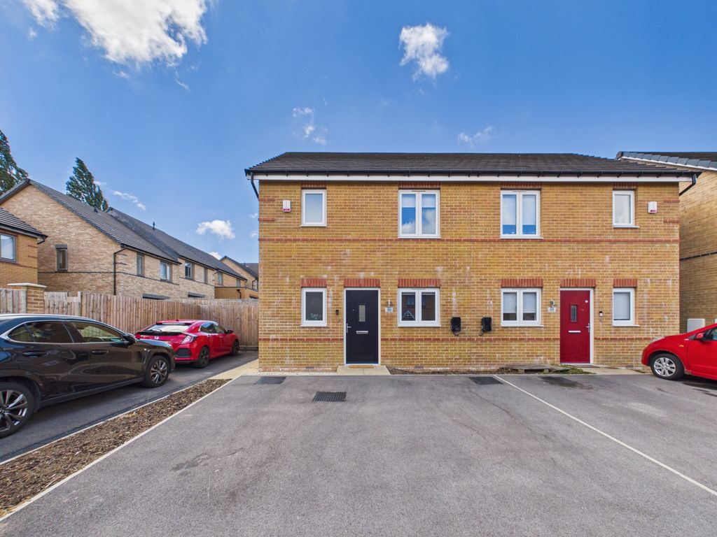 Property photo 1 of 17 Cam02637G0-Pr0061-Still028