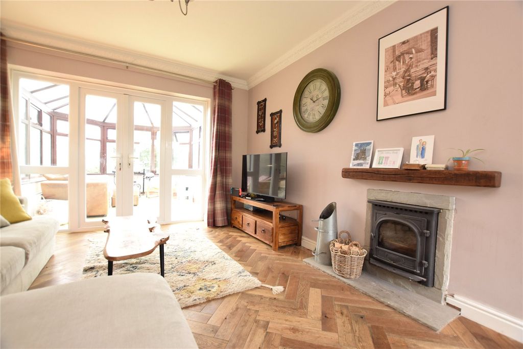Property photo 2 of 19 Picture No. 01