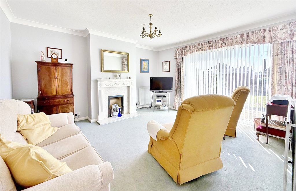 Property photo 2 of 17 Picture No. 04