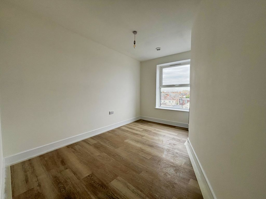 Property photo 3 of 3