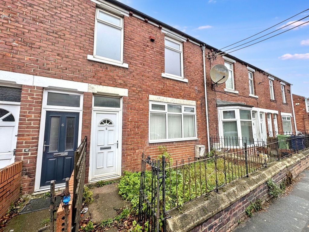 Property photo 1 of 11