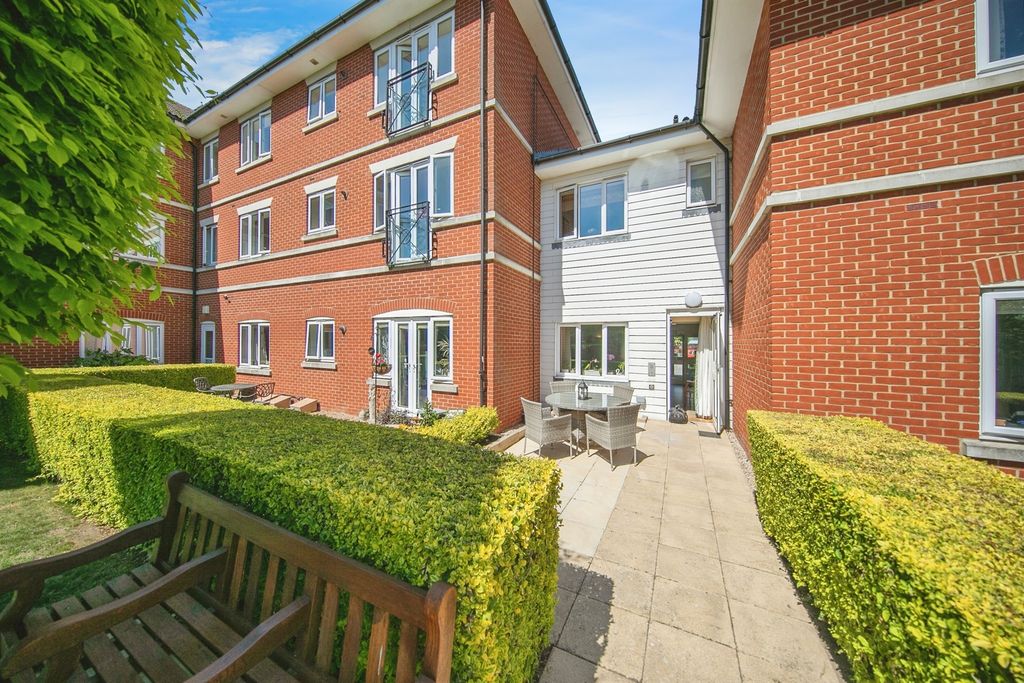 Property photo 1 of 16