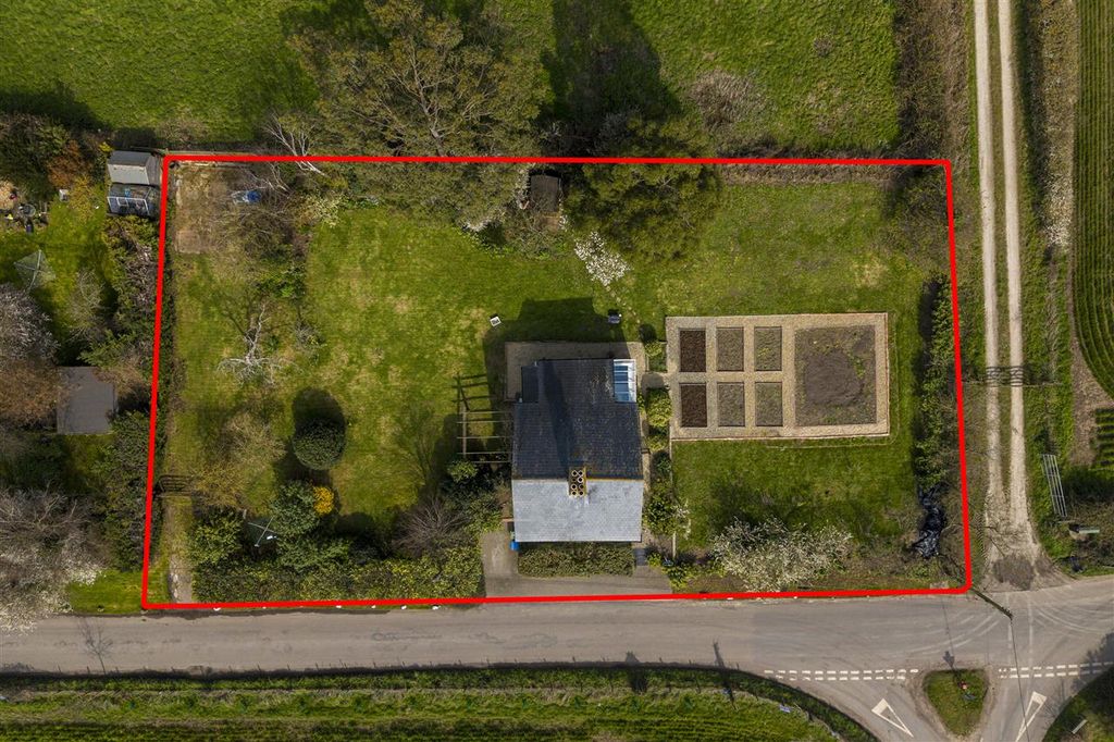 Property photo 2 of 33