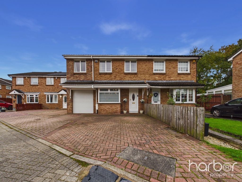 Property photo 1 of 30 5569121