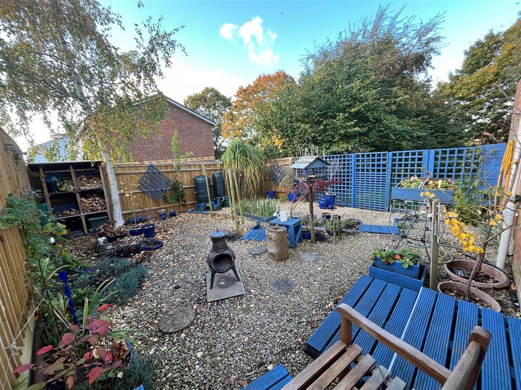 Property photo 2 of 20 42 Stockham Park Grd 11.Jpg