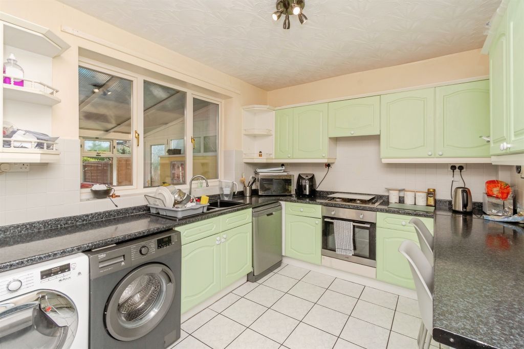 Property photo 3 of 17