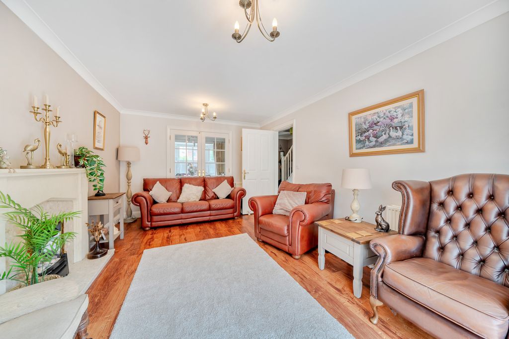 Property photo 2 of 18