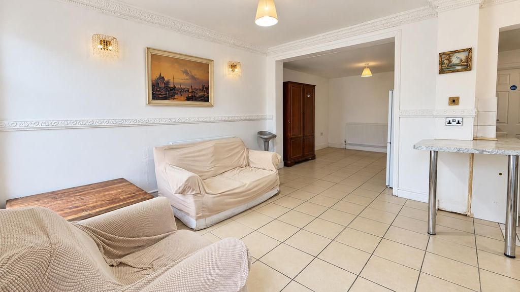 Property photo 3 of 7 B2B0Fb38-3Ff1-4916-A0Ea-E4A2B5F5d8c3.Png