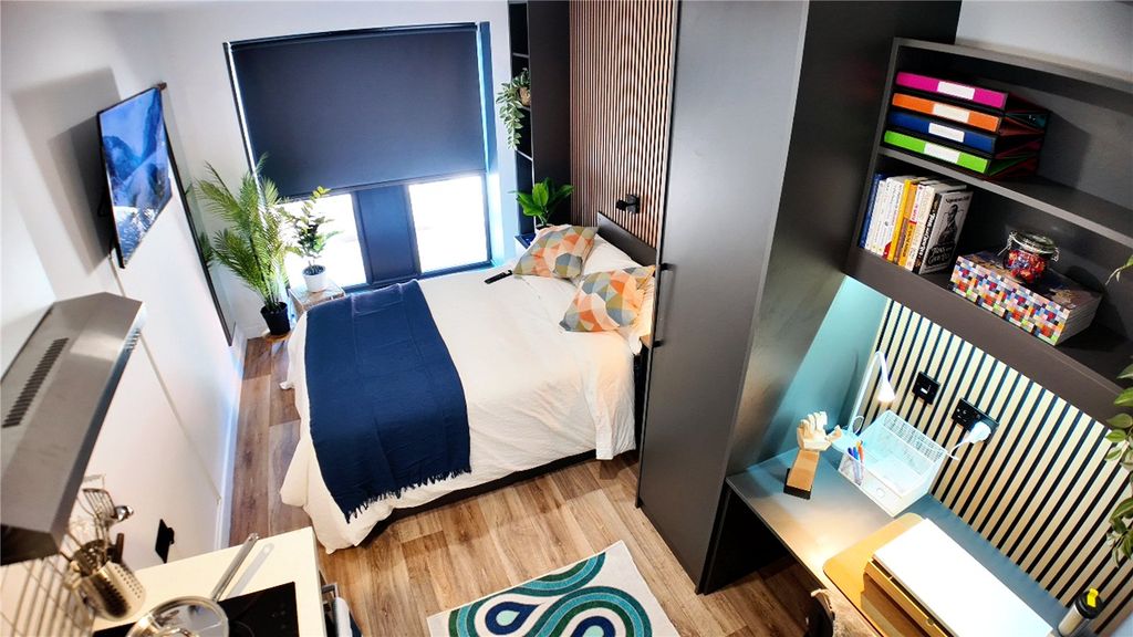 Property photo 2 of 4 Picture No. 17