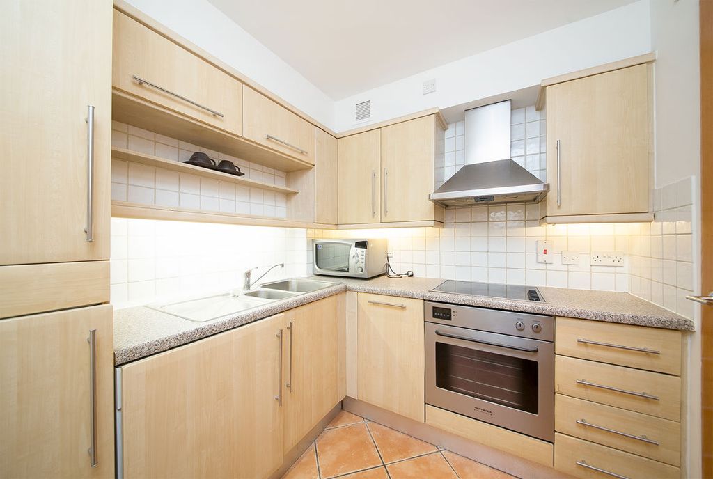 Property photo 3 of 9