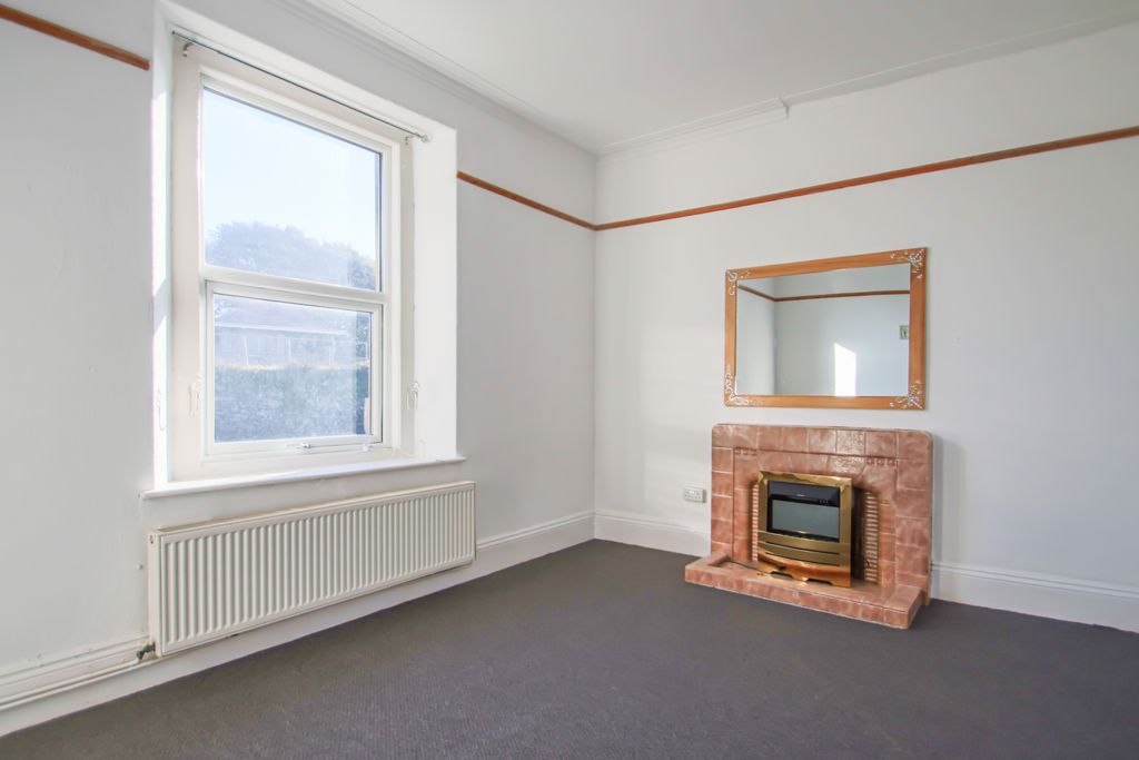 Property photo 2 of 6 Photo 5