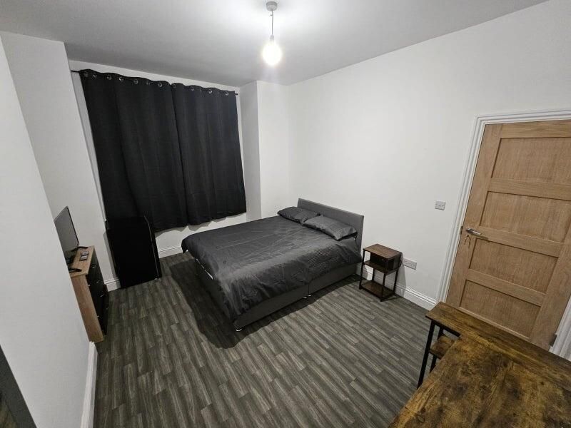 Property photo 3 of 9 Bedroom