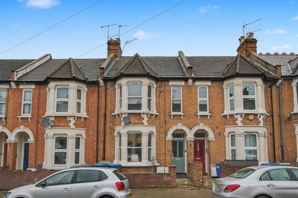 Property photo 1 of 9 156B Villiers Road, Willesden, London Nw2 5Pu
