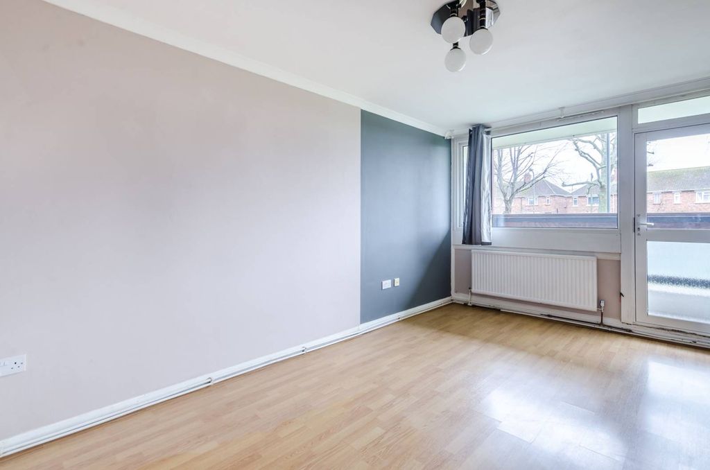 Property photo 2 of 5