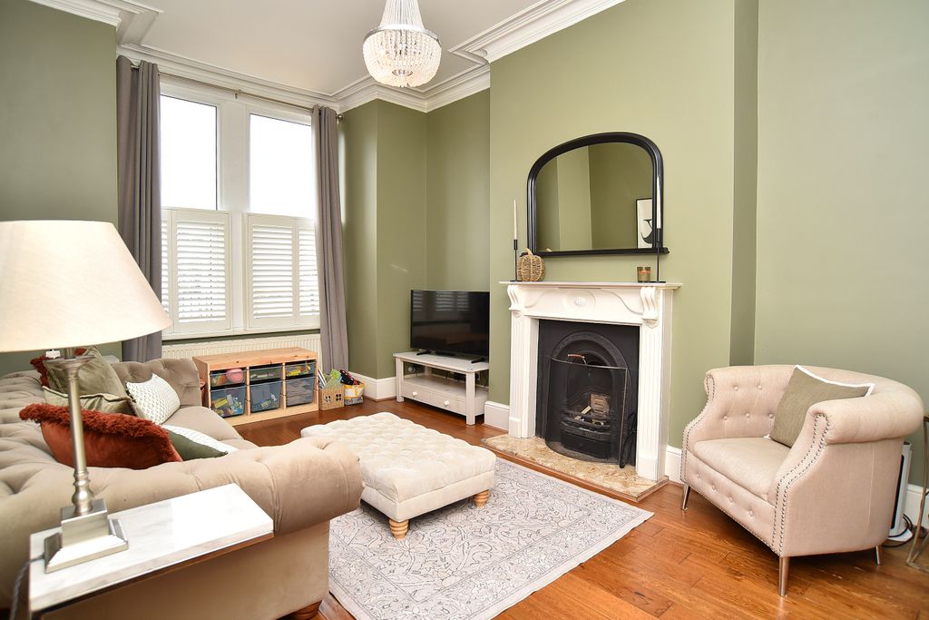 Property photo 3 of 16