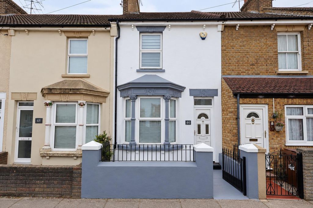 Property photo 1 of 11