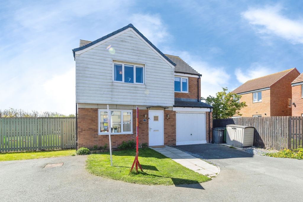 Property photo 1 of 18