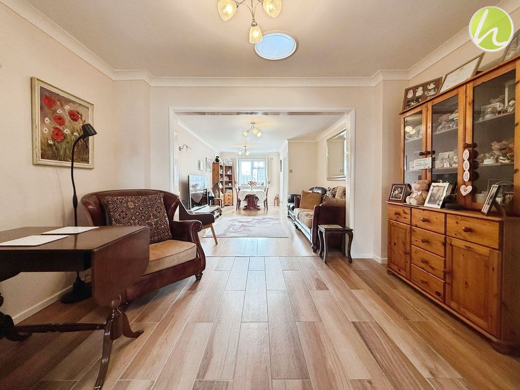 Property photo 3 of 25