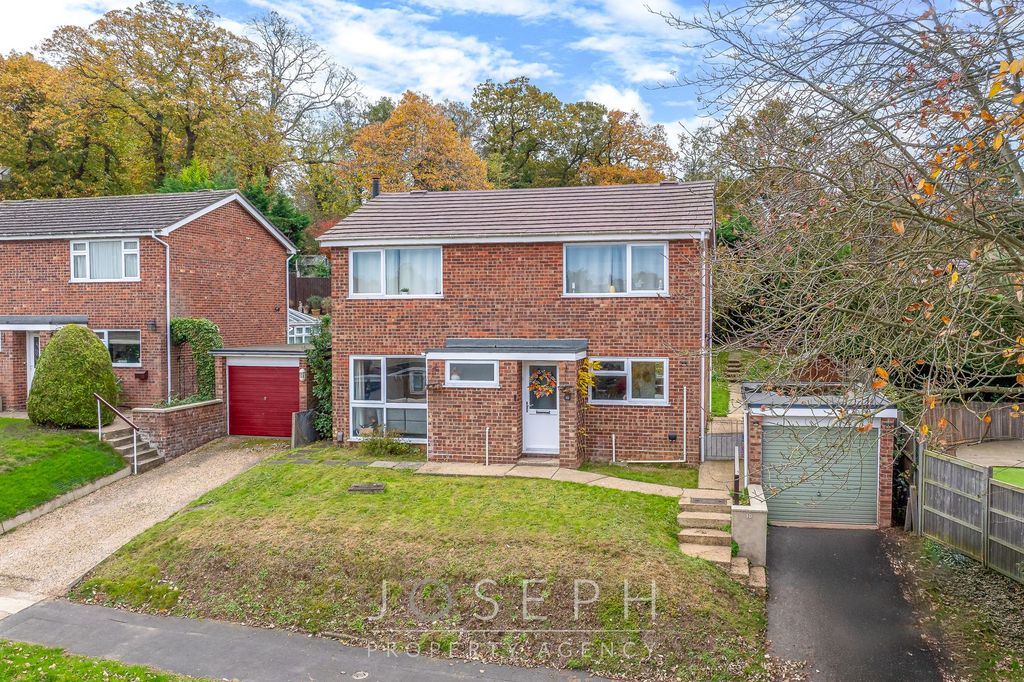 Property photo 1 of 16