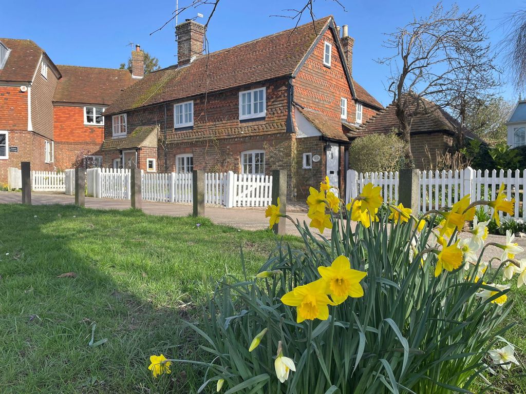 Property photo 1 of 32