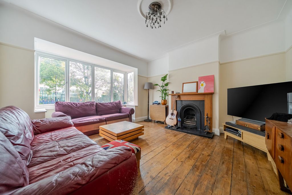Property photo 3 of 28 1523392-3-1A0c89B...