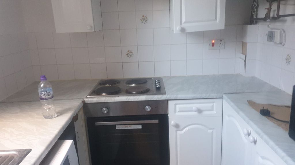 Property photo 2 of 5 Photograph 2