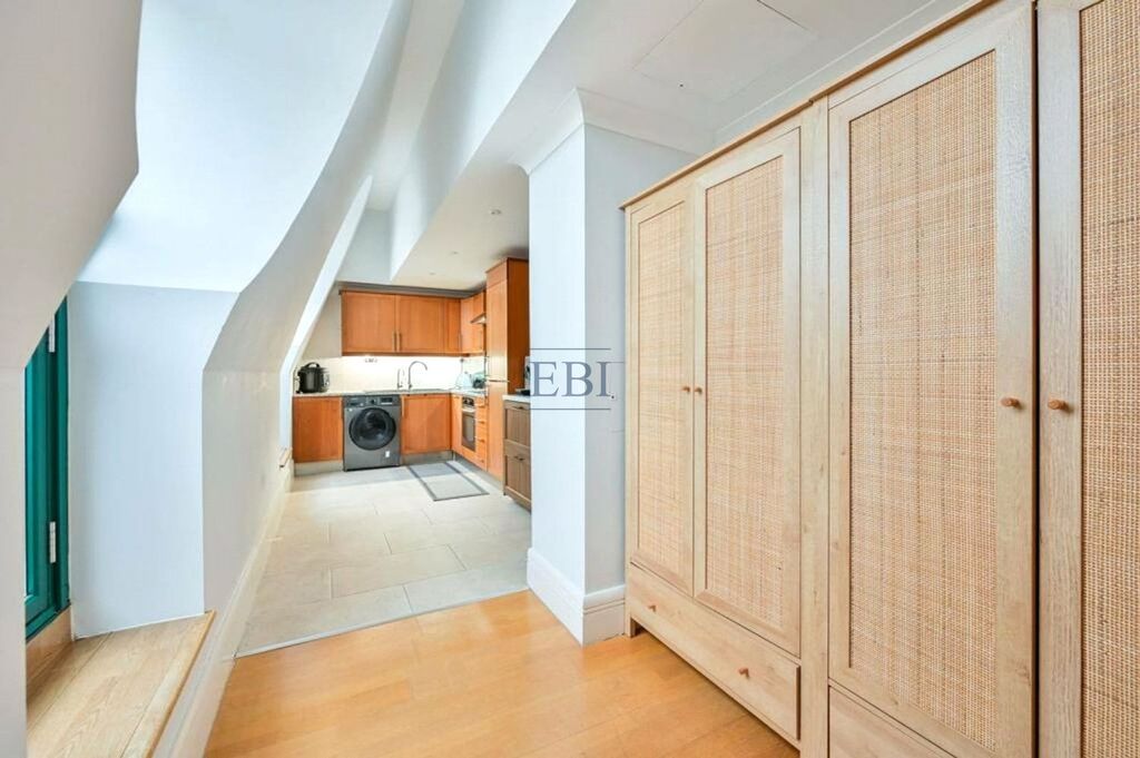 Property photo 3 of 11 Picture No. 18