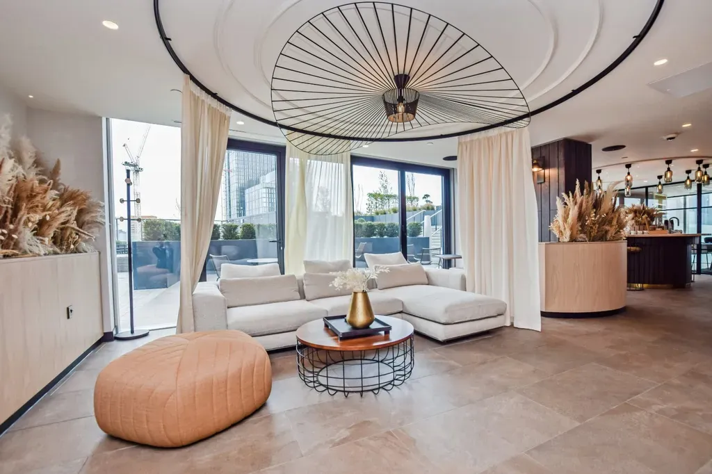 Property photo 3 of 21